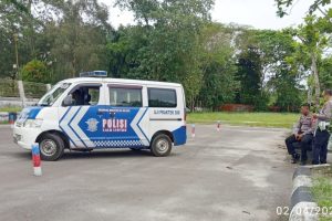 Mengikuti Ujian Praktek  Pengambilan SIM Di Satlantas Polres Kotim Adalah Pengalaman Yang Sangat  Berharga