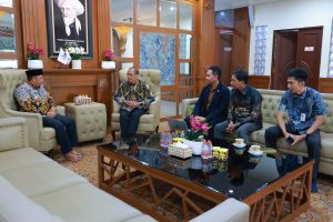 Bupati Barito Kuala Terima Audiensi PLN Kalsel Bahas Pembangunan Listrik Desa