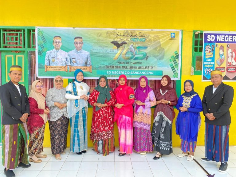 Semarak Hari Jadi Soppeng ke-765, SD Negeri 210 Sanrangeng Tampilkan Kekayaan Budaya Lokal