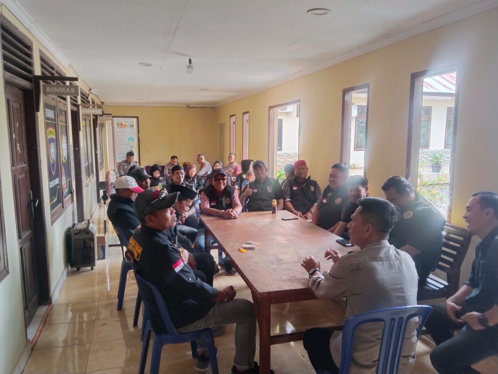 Kapolsek Gandus AKP Firmansyah Mengajak Rangkul Ormas Forum Cakar Sriwijaya dan LMP Untuk Mendorong Stabilitas Keamanan