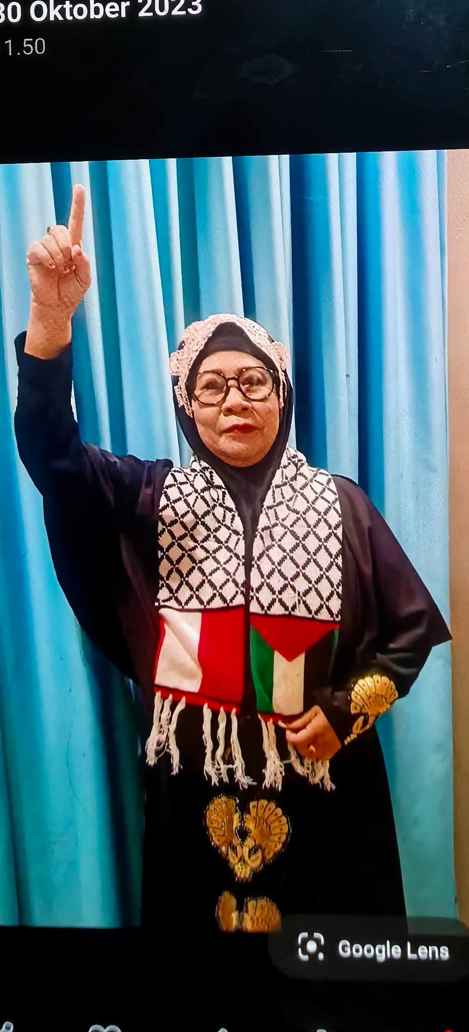 OPINI Otoritas Agama dan Sastra