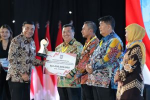 Sukses Turunkan Angka Pengangguran, Kabupaten Jombang Raih Penghargaan dan Insentif Rp1 Miliar