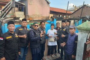 Forum Cakar Sriwijaya Berikan Bantuan kepada Korban Kebakaran di Kelurahan 9 Ilir