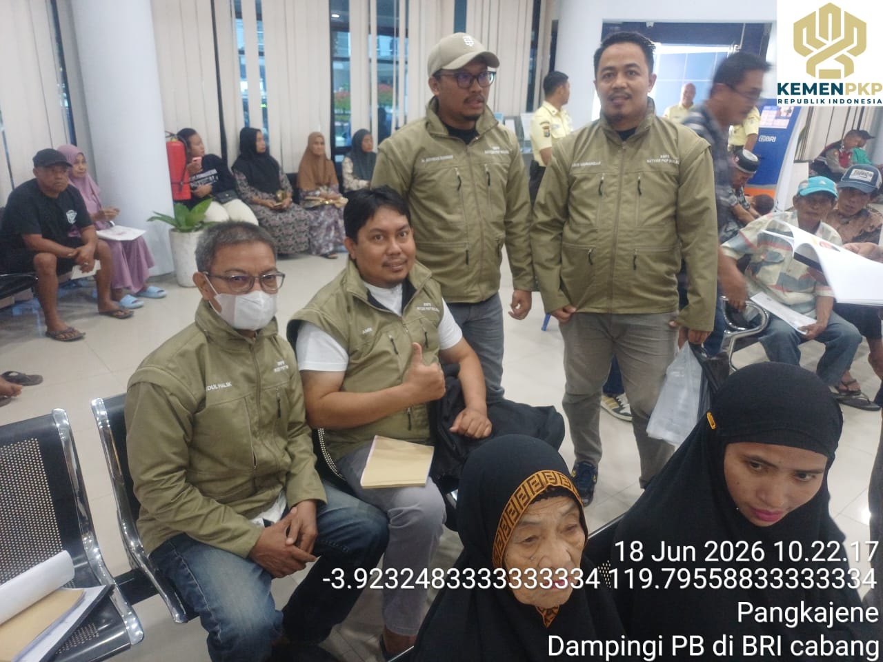 BRI Cabang Pangkajene Kab Sidenreng Rappang bersama Pendamping Fasilitisasi Penandatanganan buku rekening ke PB BSPS TA 2026