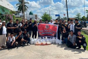 Semangat Berbagi Tak Pernah Padam, Forum Cakar Sriwijaya Hadir untuk Masyarakat Lewat Aksi Jum’at Berkah di 13 Ulu Palembang