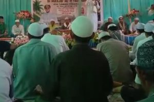 Masyarakat Desa Penyahuan kecamatan Bukit Santuai Peringati Haul Akbar Ke 58 Gusti Abdullah Yusuf