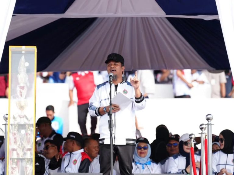 Pembukaan Porsenijar PGRI di Kabupaten Sidenreng Rappang di buka oleh Gubernur Sulawesi Selatan