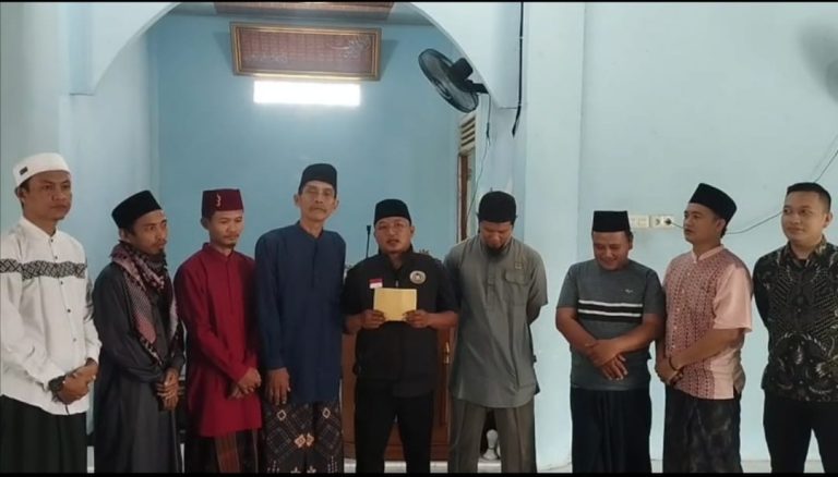 Wujud Kepedulian, Forum Cakar Sriwijaya Bantu Pembangunan Masjid Al-Ikhwah