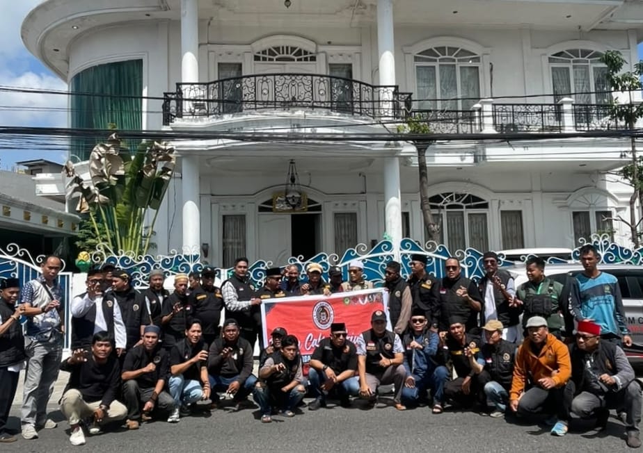 Forum Cakar Sriwijaya Kembali Tebar Kepedulian Lewat Aksi Jum’at Berkah di Sekip Ujung Palembang