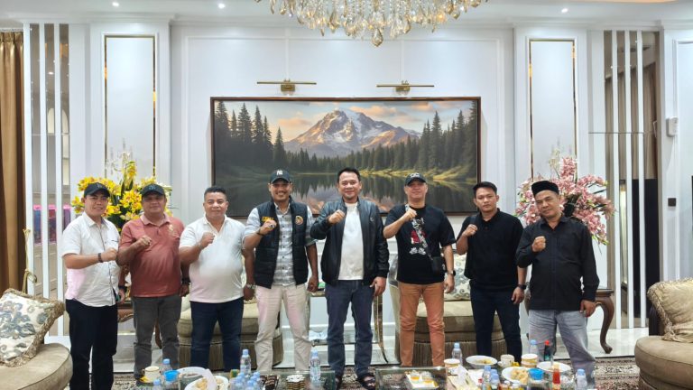 Forum Cakar Sriwijaya Jalin Silaturahmi dengan Ketua DPRD Provinsi Sumsel di Rumah Dinas