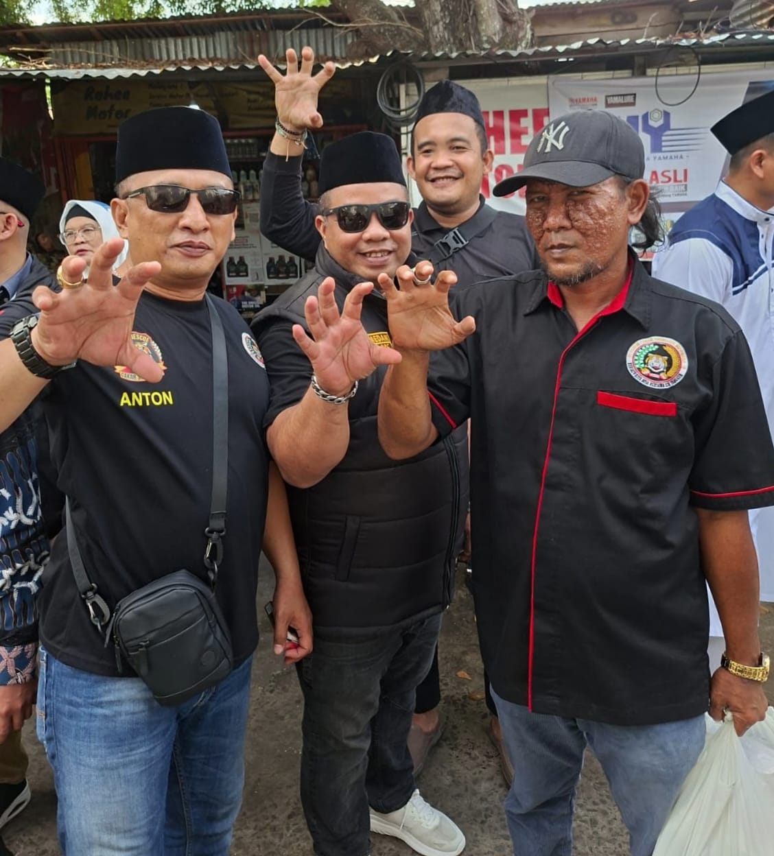 Bakti Sosial PAC Sako Pererat Solidaritas Ketua DPC Forum Cakar Sriwijaya Kota Palembang Edi Medan : Terus Hadir untuk Masyarakat