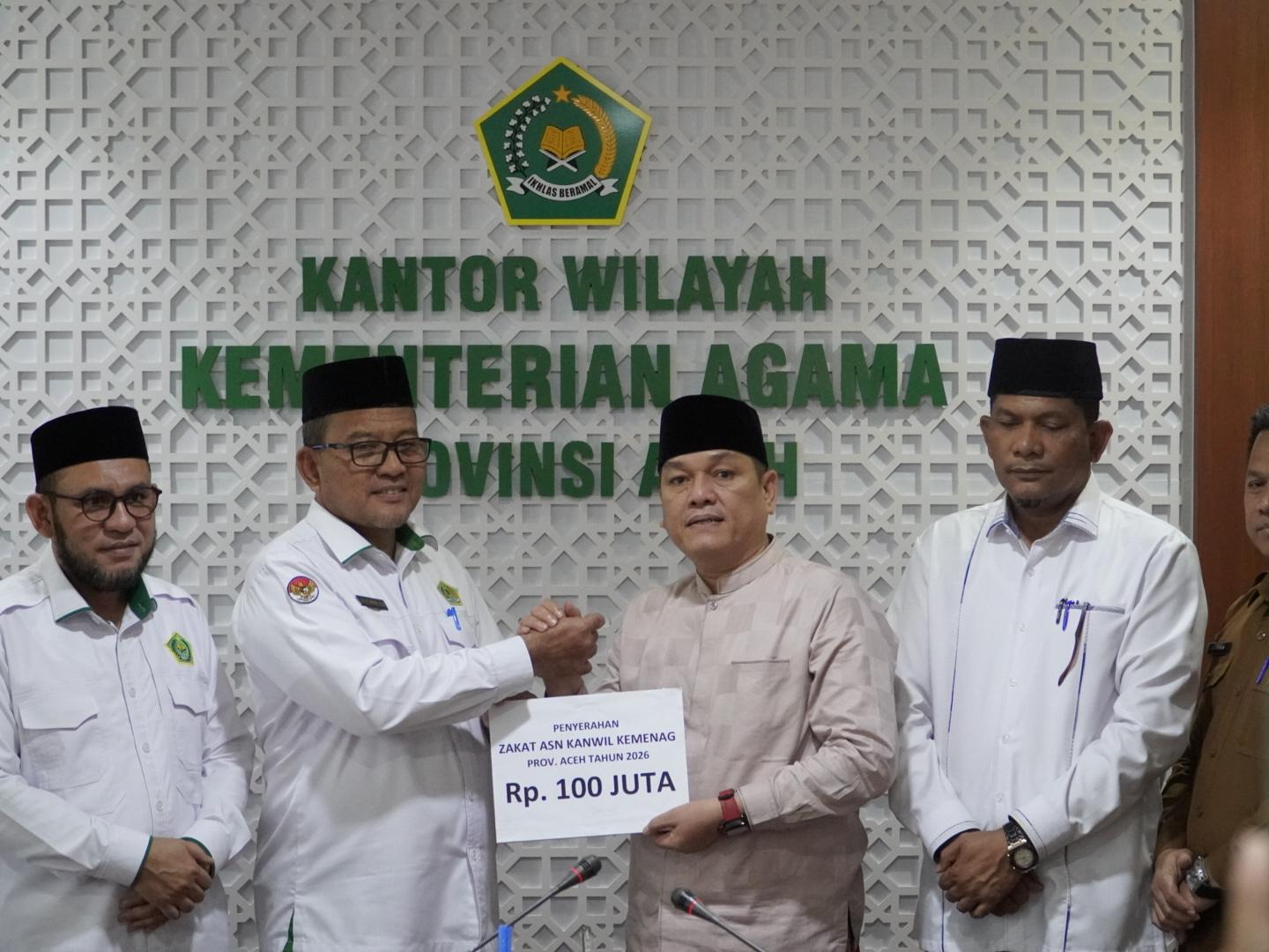 Baitul Mal Aceh Jemput Zakat di Kanwil Kemenag Aceh