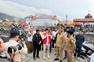 Respon Cepat Mualem Melalui BMA Salurkan Bantuan Korban kebakaran di Takengon.
