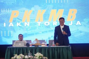 Kombes Pol (purn)Dr. Darma lelepadang di PKKMB IAKN Toraja: Karakter Lebih Penting dari IPK