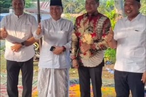 Wakil Bupati Aceh Timur T. Zainal Abidin, S.Pd.I., dan H. Sulaiman Tole Takziah ke Rumah Duka Rubiah
