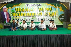 Semarak Maulid Nabi Muhammad SAW 1448 H, Warga Lingkungan Geneng Peringati Maulid Nabi Muhammad SAW