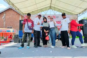 Semarak Kemerdekaan HUT RI ke-81, Ratusan Warga Ikuti Jalan Sehat di Desa Ploso Geneng Jombang
