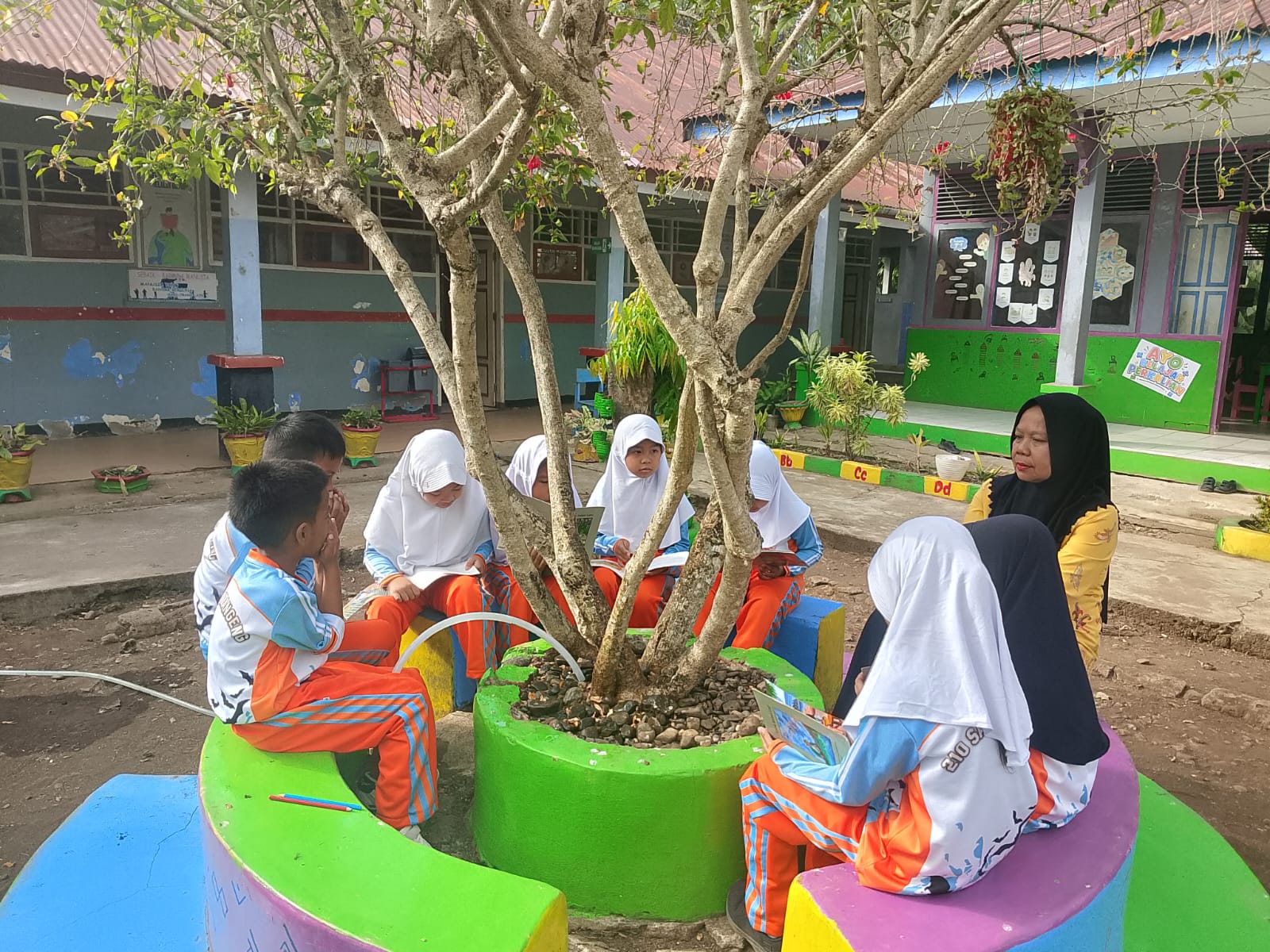 Keterbatasan Anggaran Tak Halangi, Taman Literasi SDN 210 Sanrangeng Tembus 6 Besar Soppeng