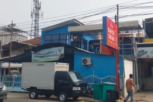 Sisa Jalan DI Panjaitan Diduga Menyempit, Bangunan Depan SPPG Tangga Takat Disorot
