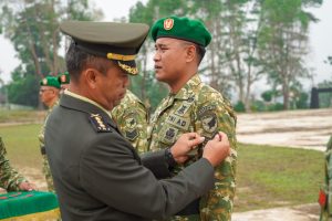 Kasrem 121/Abw Pimpin Acara Laporan Korps dan Pelantikan Kenaikan Pangkat berharap para prajurit tingkatkan disiplin dan tanggung jawab