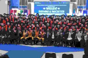 Kompas Pemburu Keadilan. -Universitas Majalengka Wisudakan 855 Lulusan, Rektor: Gelar Sarjana Adalah Gerbang Transisi Menuju Pembuktian Ilmu