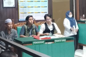 Mediasi Sidang Perdana Khairul Anwar VS PT. Antang Gunung Meratus Digelar di PN Kandangan