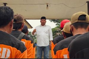 Bupati H. Bahrul Ilmi Dampingi dan Beri Semangat Relawan Dalam Pelatihan Dasar Penggunaan Peralatan Pemadam