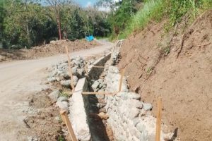 Viral karena proyek bermasalah,giliran aph datang, ppk dan kontraktor kompak ber-alasan sakit